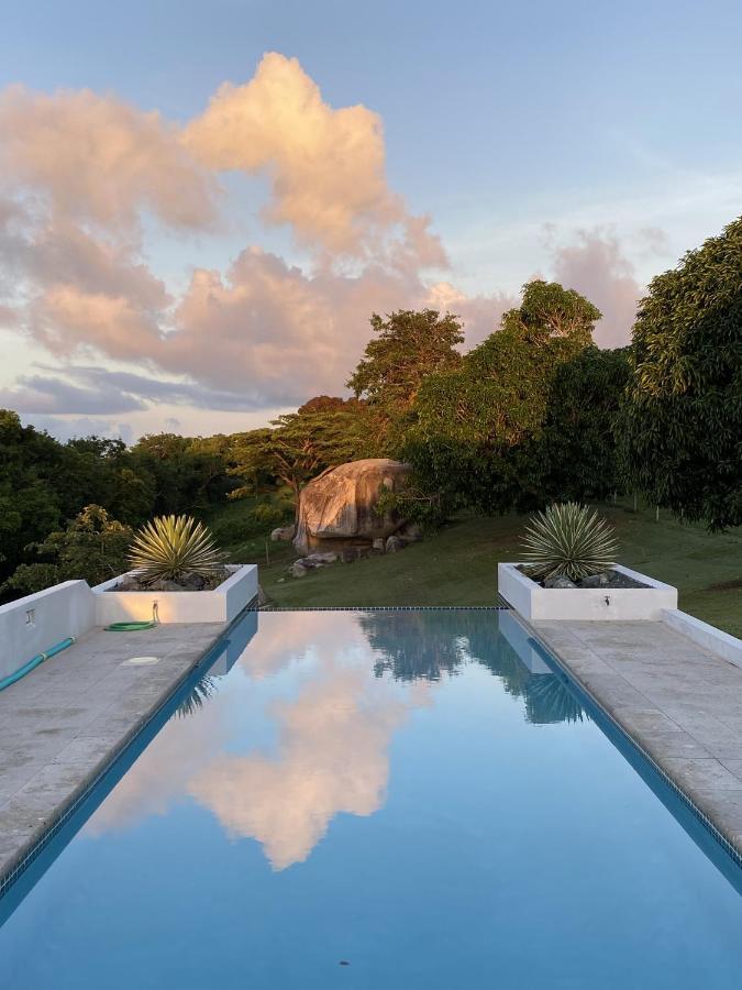 Hotel Lejos Eco Retreat à Vieques Extérieur photo